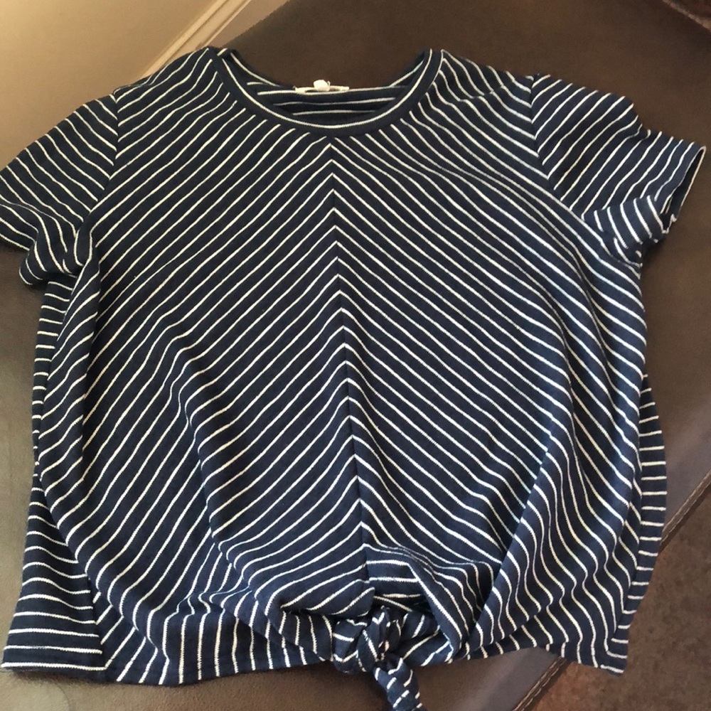 Short sleeve shirt